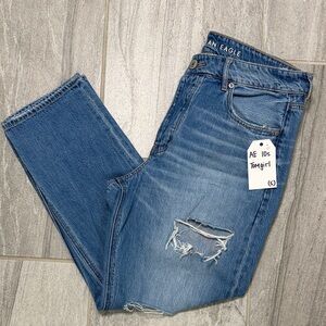 American Eagle Tomgirl Jeans | Size 10 Short | Distressed Relaxed Fit